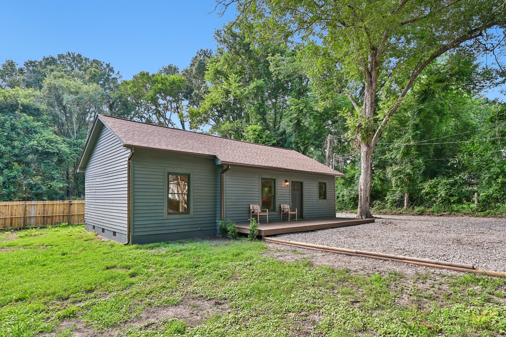 213A Kings Mountain St-S1607-003.jpg