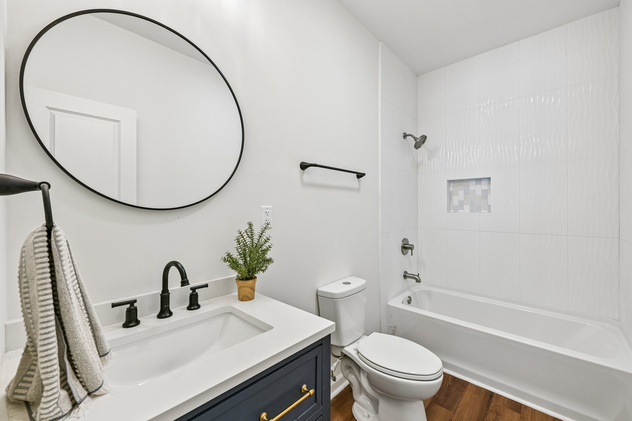 213A Kings Mountain St-S1607-019.jpg