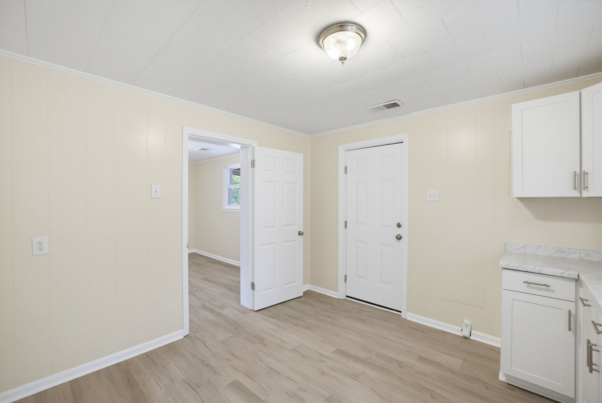 214 Cedar St-19