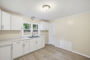 214 Cedar St-16