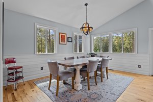 Guest house dining area