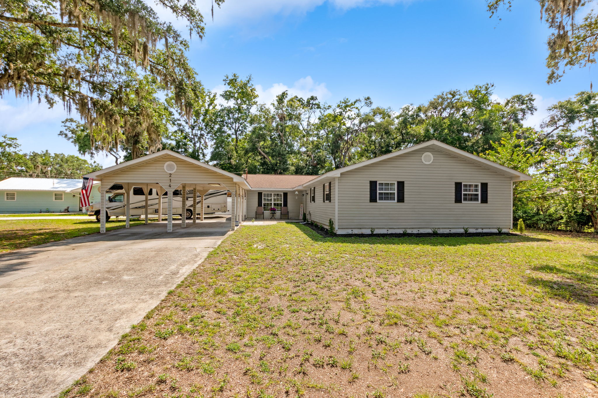 Welcome to 214 Gunter St