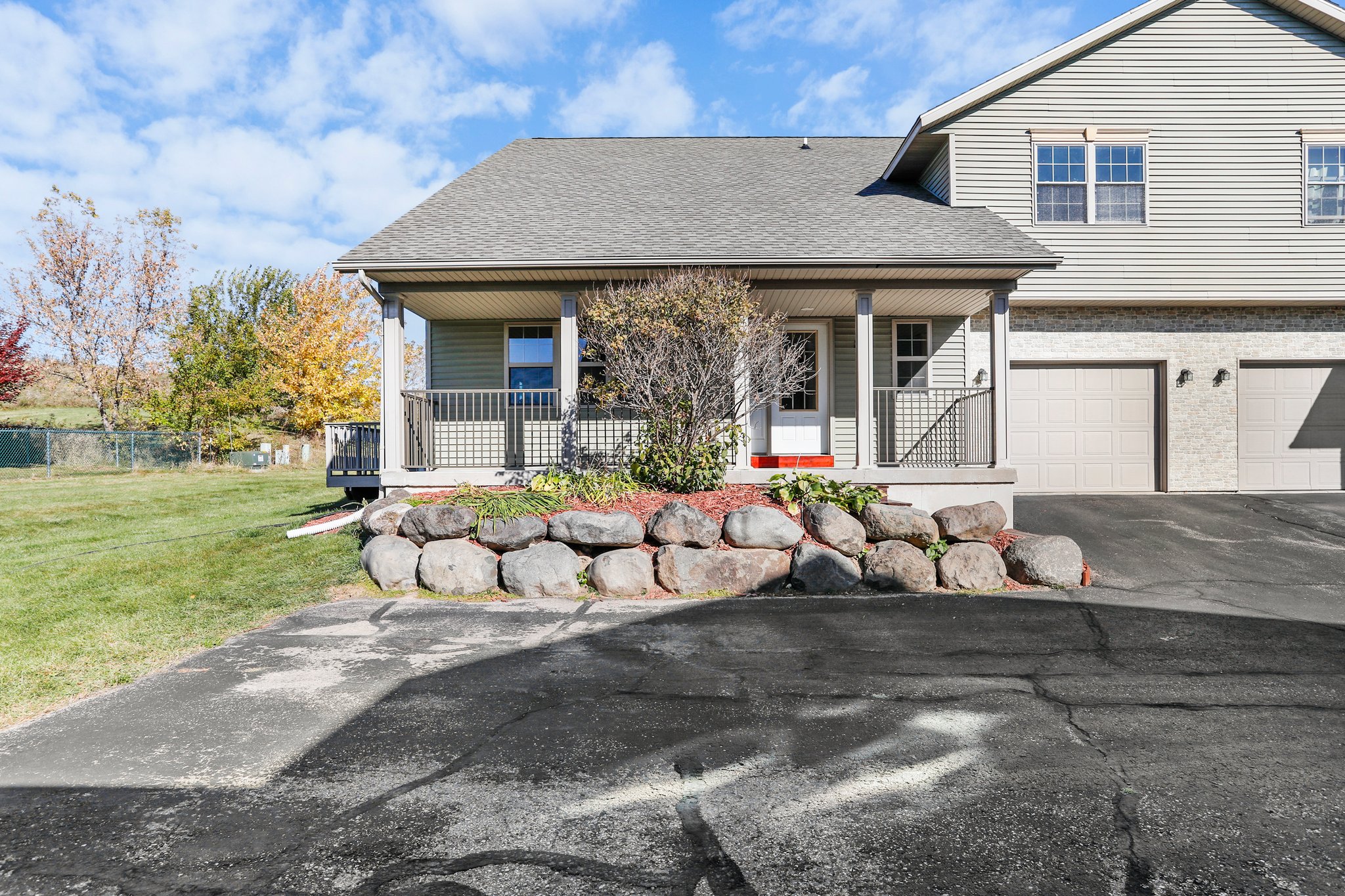 214 Hometown Ave, Fall River, WI 53932 Step Inside Media