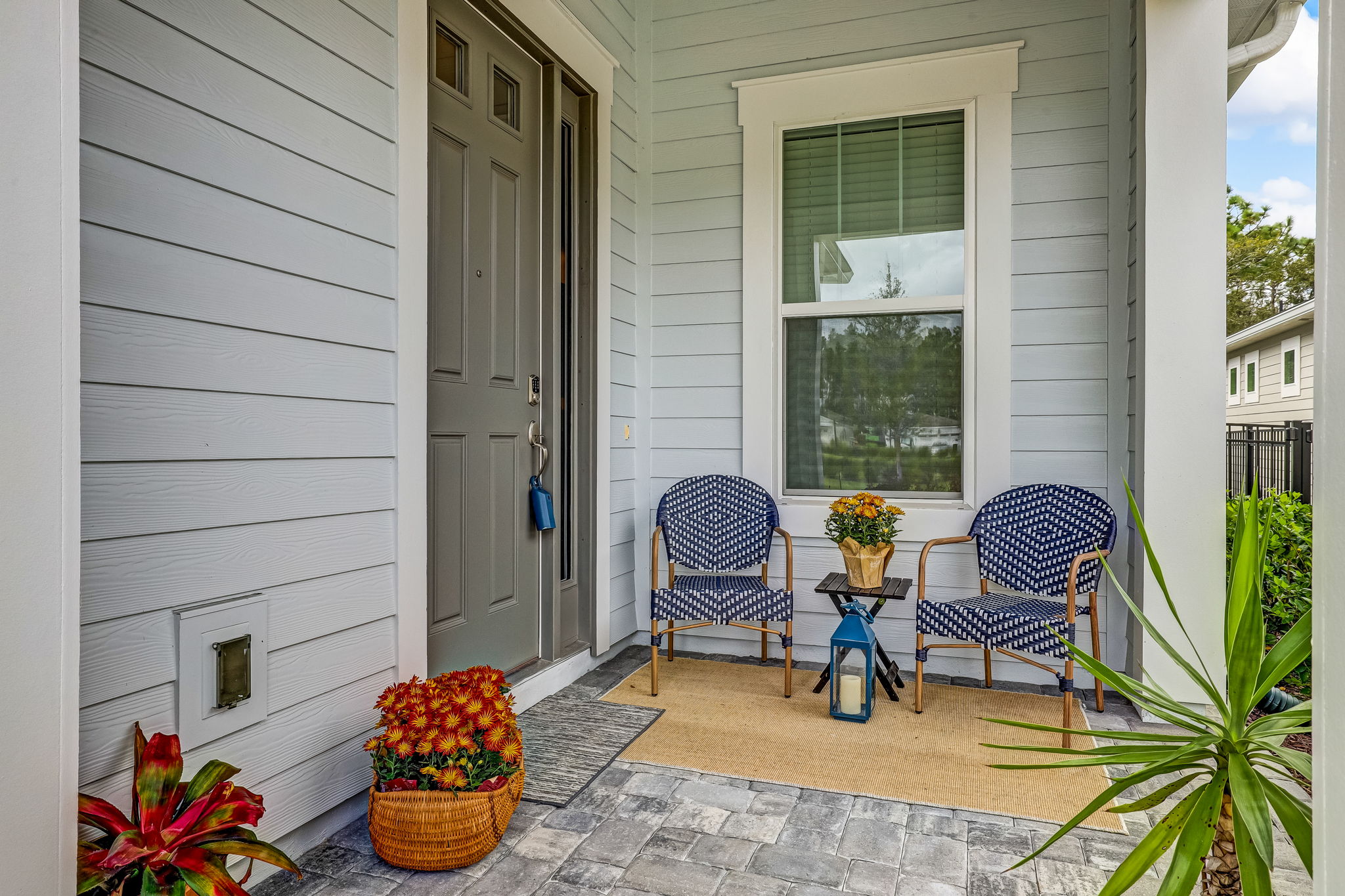 Front Entry Detail