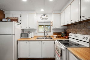 Kitchen (2)