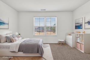 DSC02468 virtually staged.jpeg