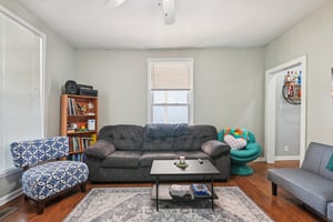 N Vine St-S1902-014.jpg