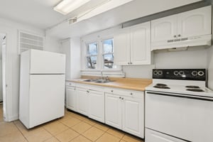 N Vine St-S1902-016.jpg