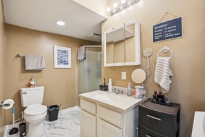 N Vine St-S1902-033.jpg