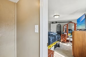 N Vine St-S1902-036.jpg