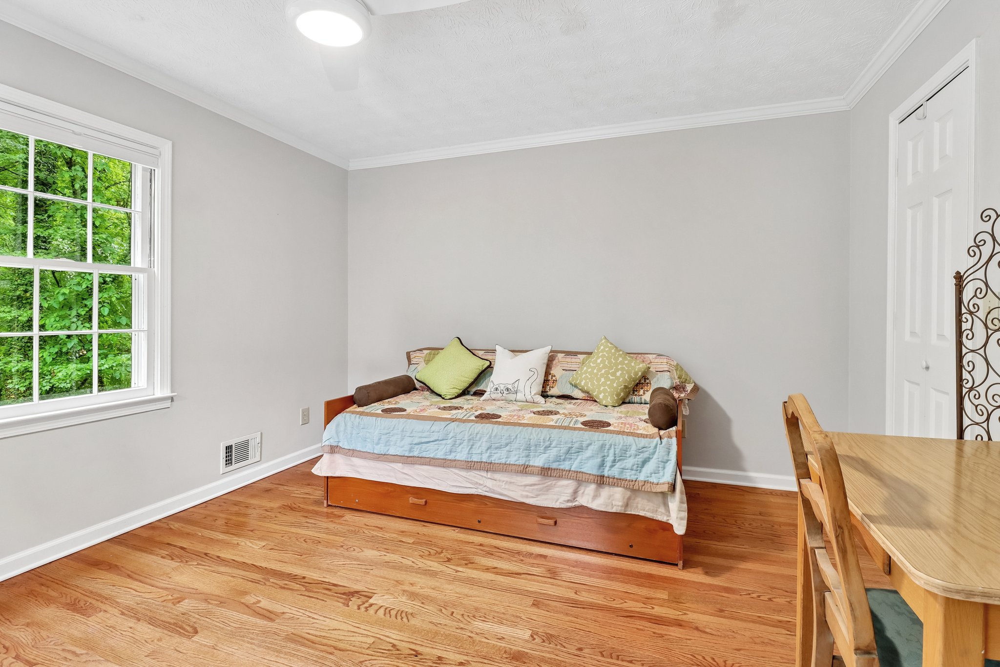 Newport Rd SW-S2904-022.jpg