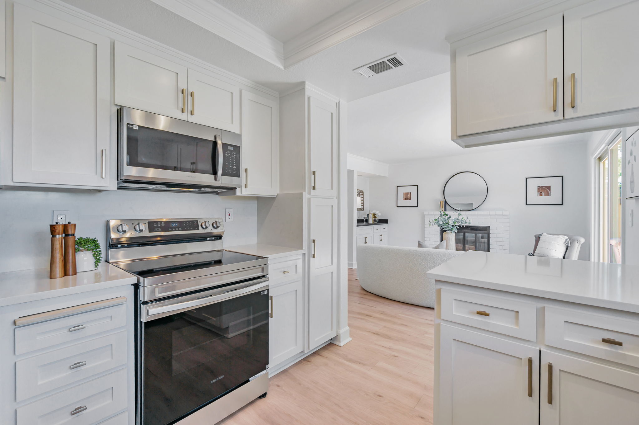 018_2140 Blackrock Pl