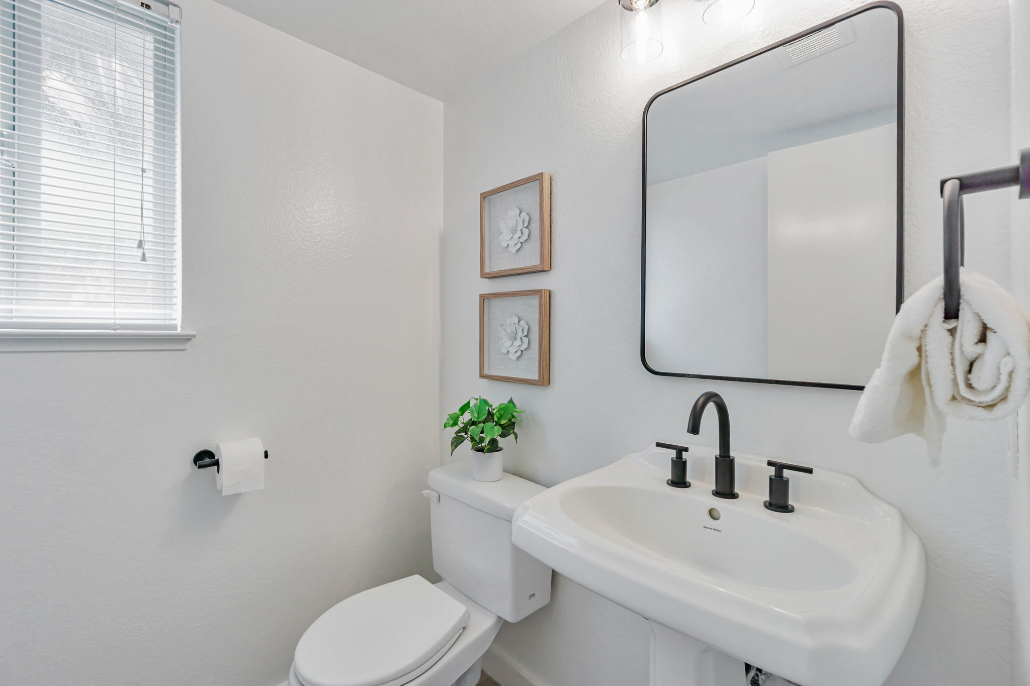 047_2140 Blackrock Pl