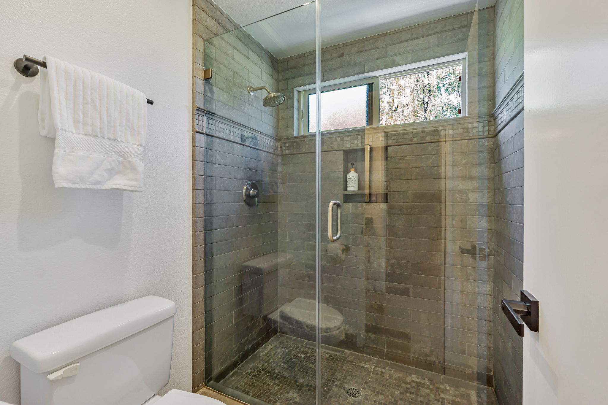 049_2140 Blackrock Pl