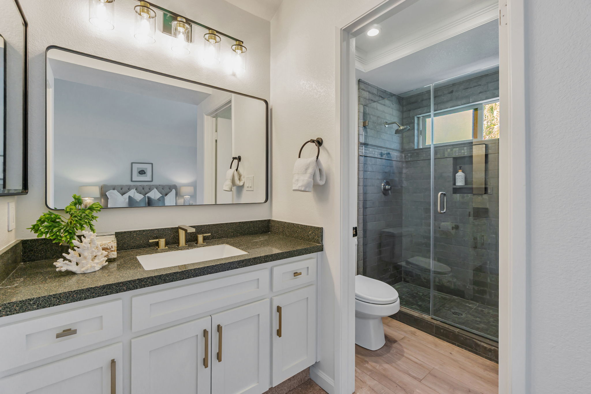 050_2140 Blackrock Pl