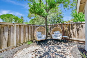 055_2140 Blackrock Pl