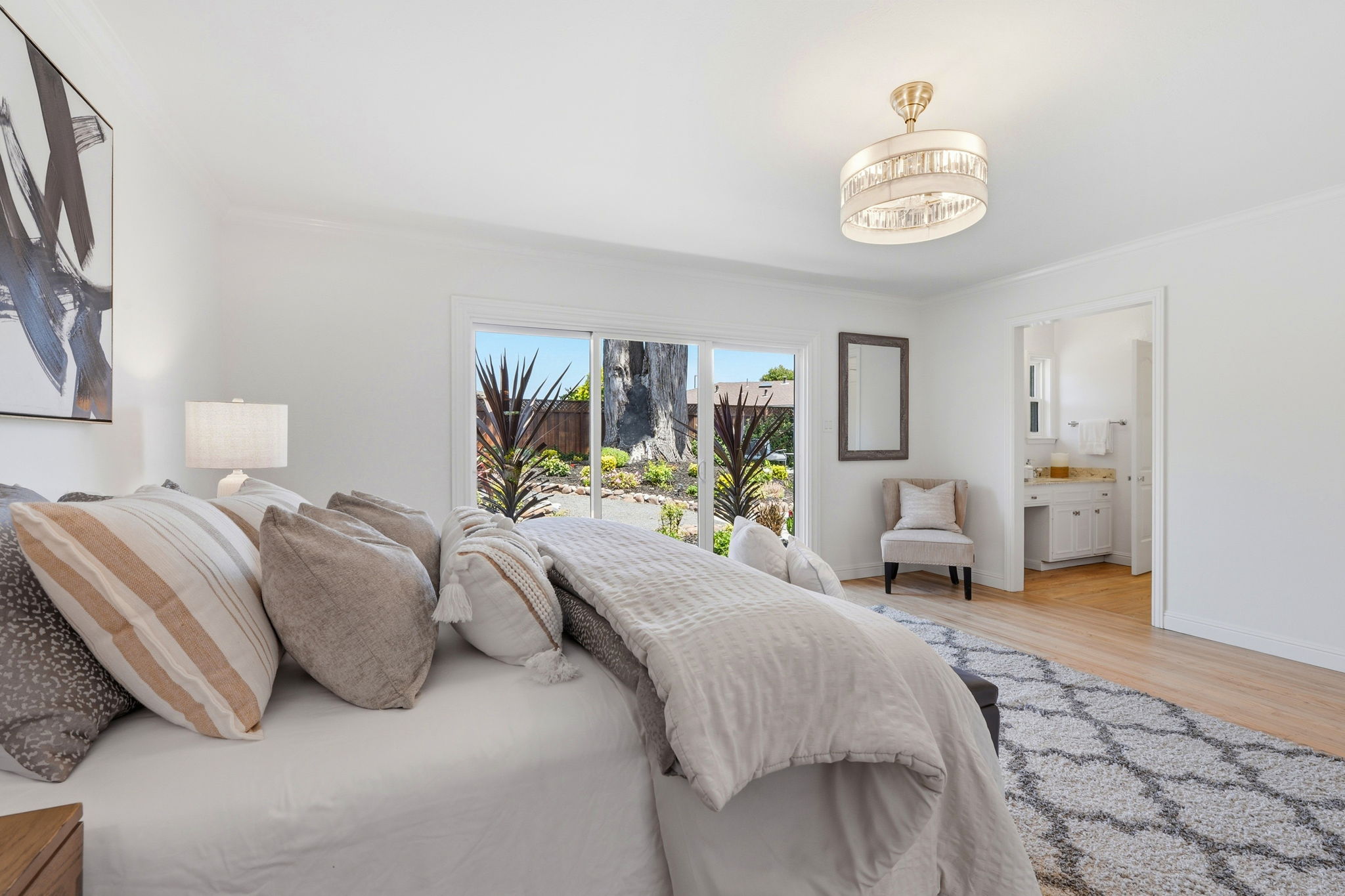  Photo 34