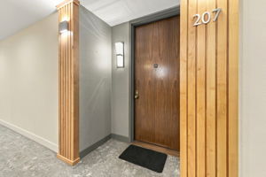  Photo 0