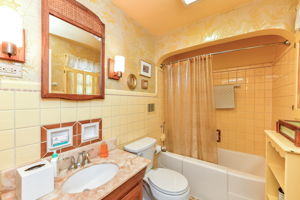  Photo 48