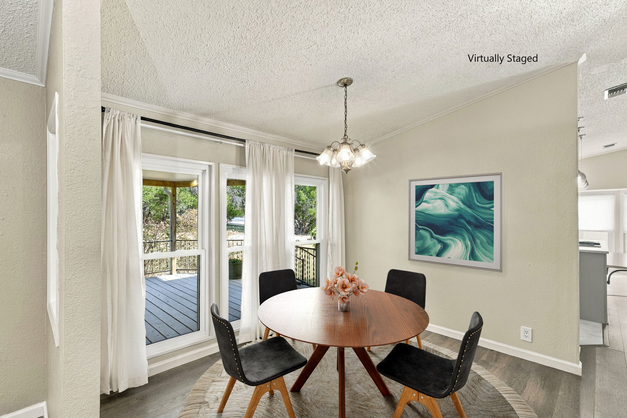 Dining Virtually Staged