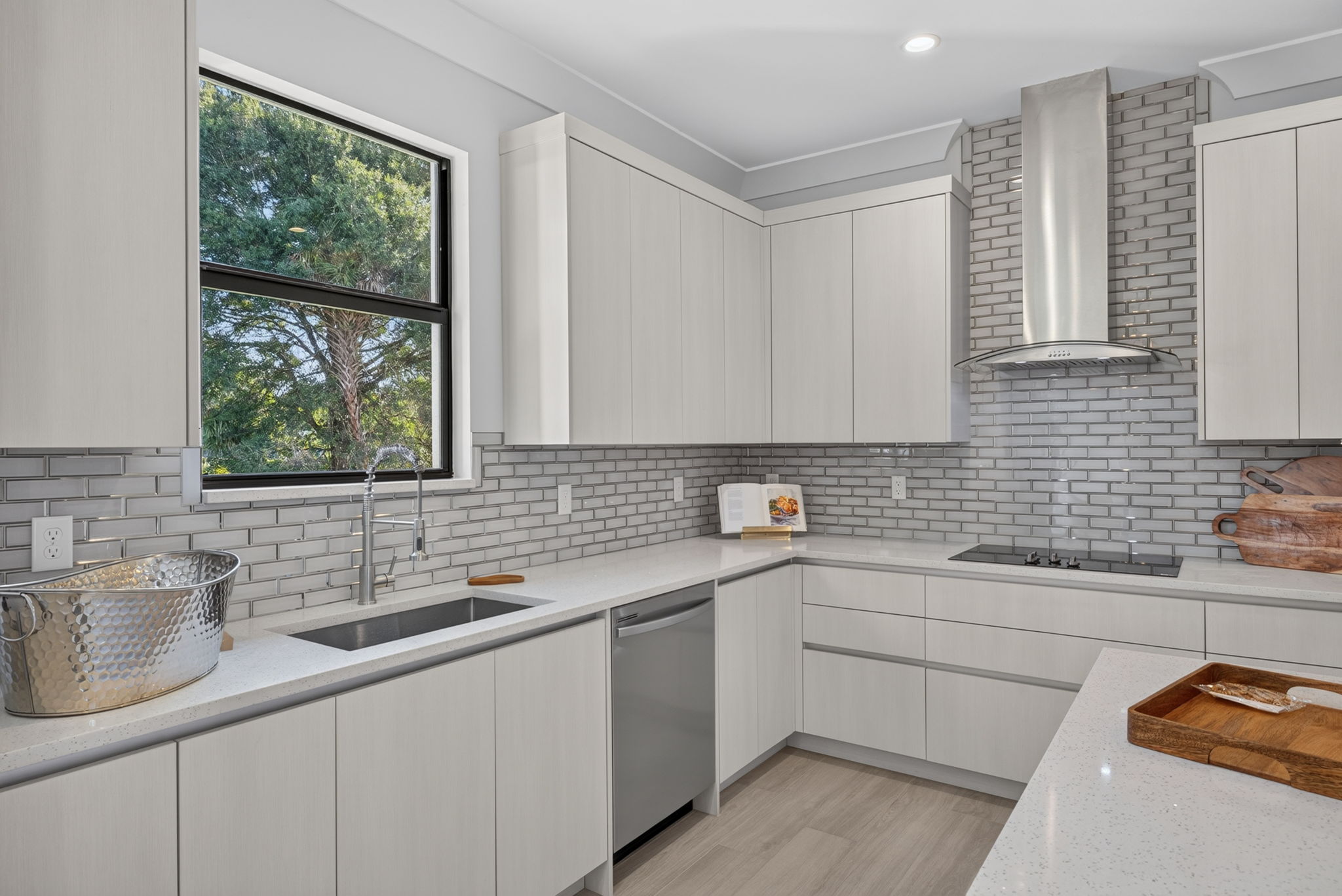 Kitchen 2 of 3