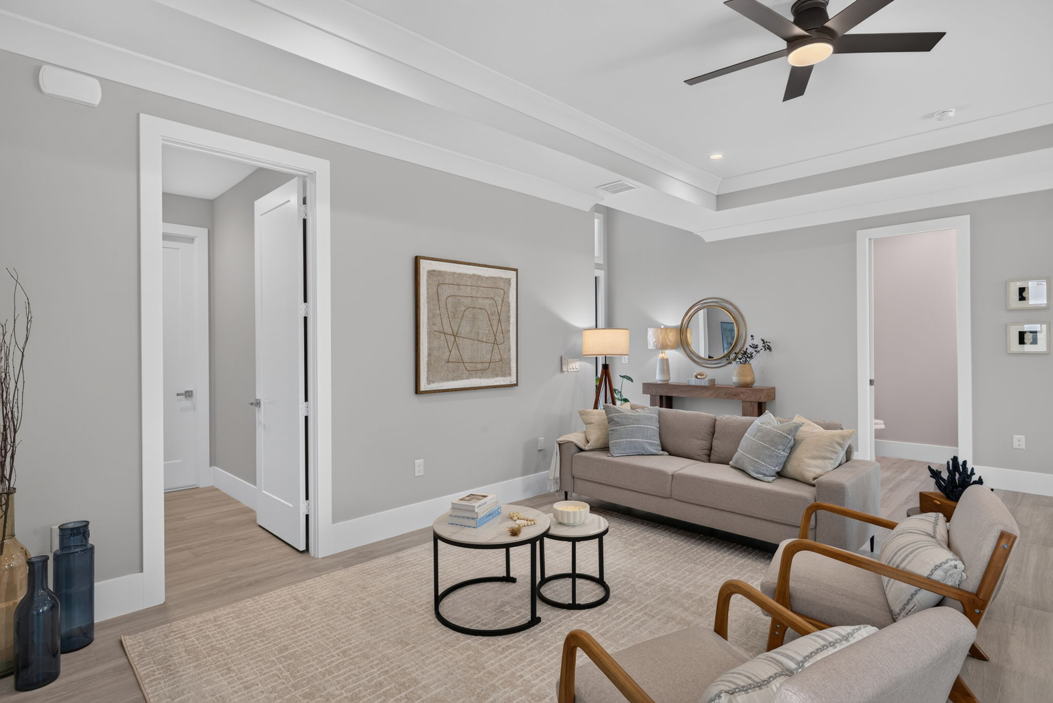Living Room 4 of 5
