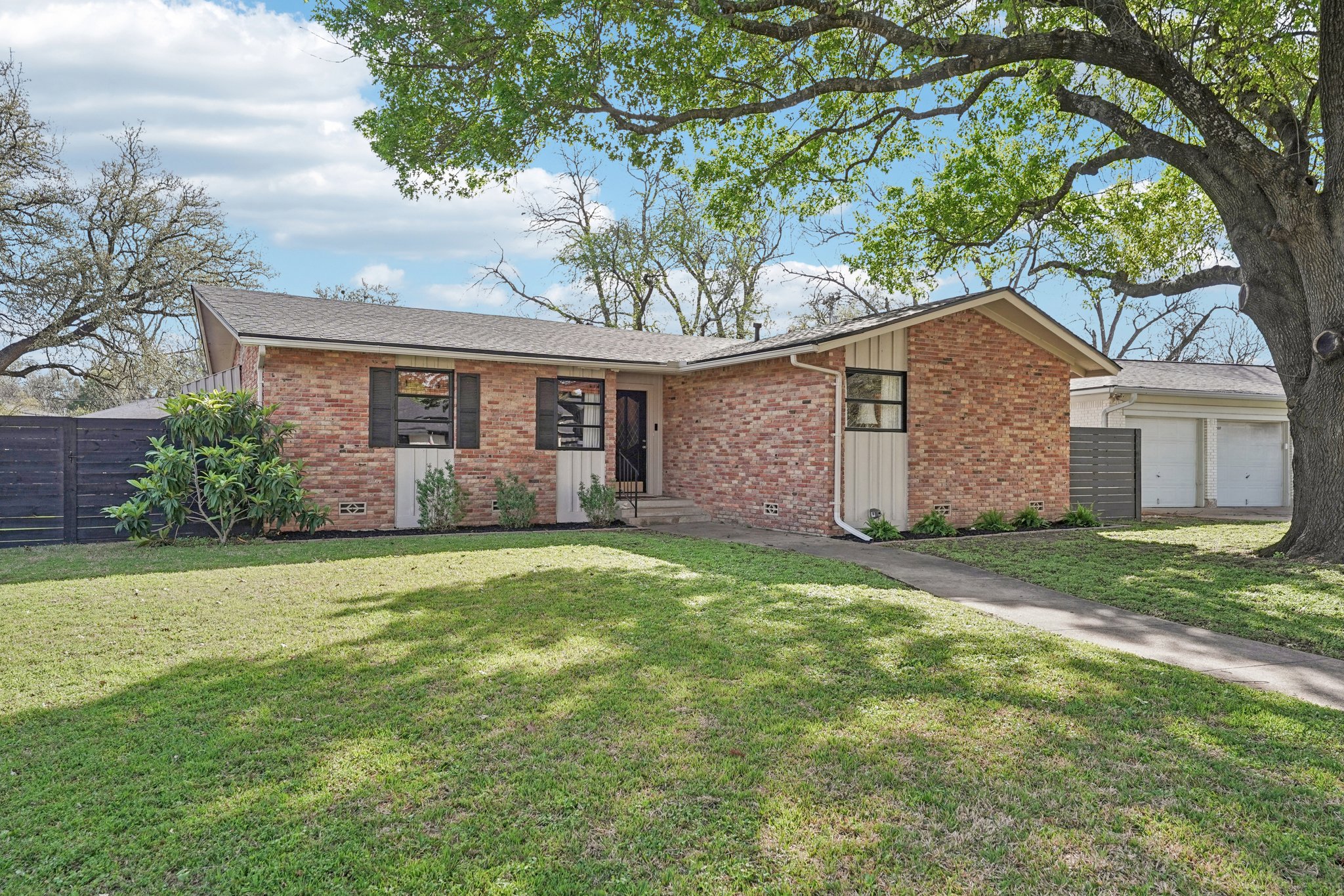 196382 - 2141 Hermanson Dr, Waco, TX 76710-S1903-003.jpg