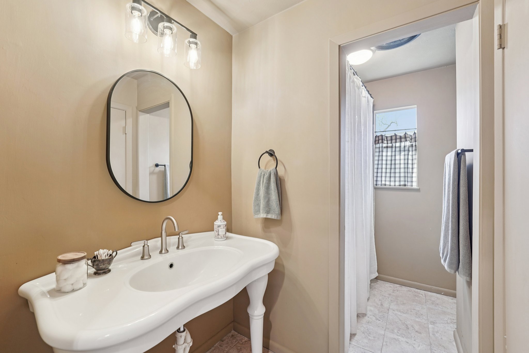 196382 - 2141 Hermanson Dr, Waco, TX 76710-S1903-028.jpg