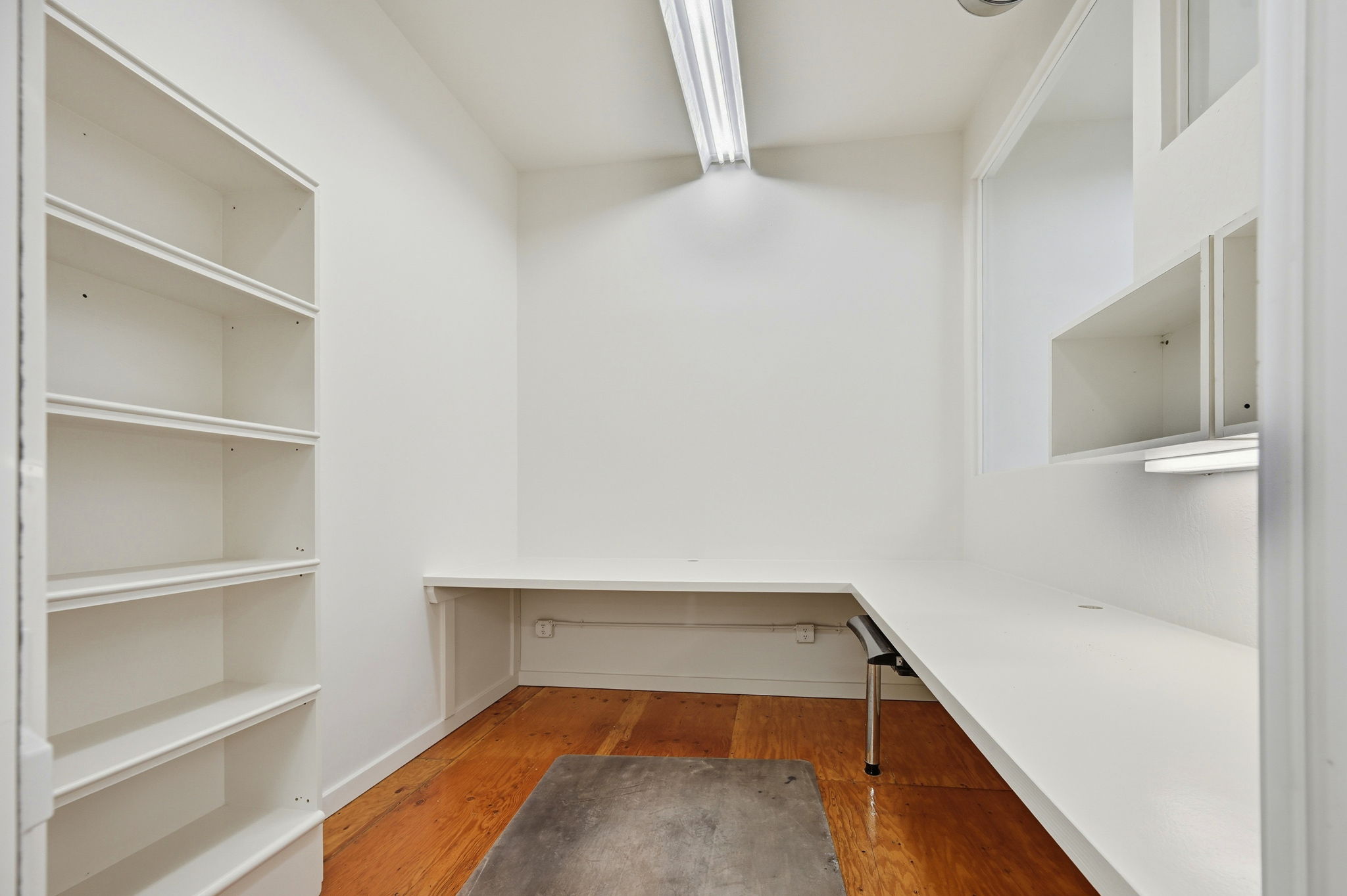 036_f8_2141 Mission St