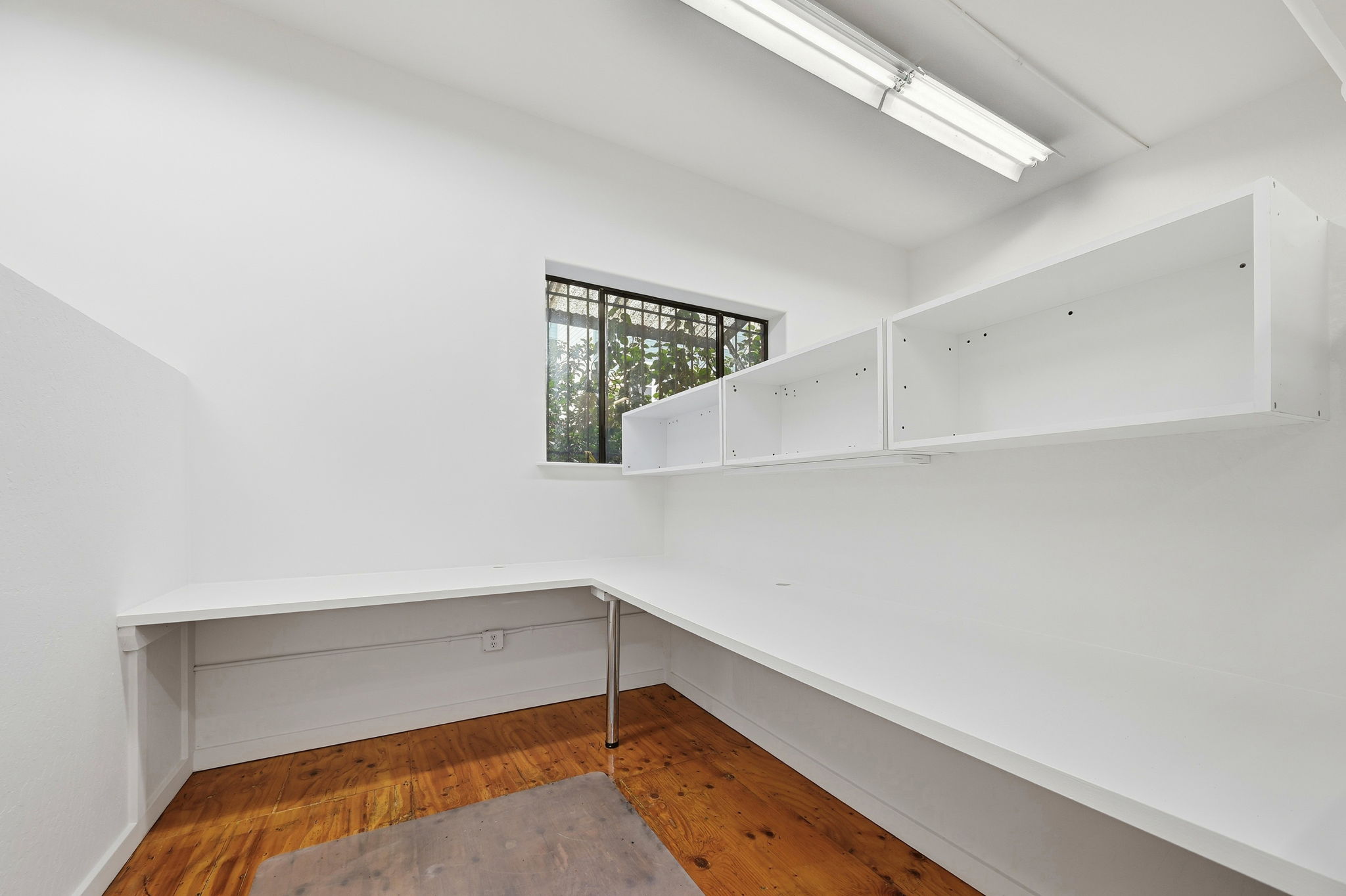 038_f8_2141 Mission St