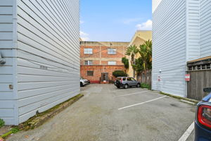 001_f8_2141 Mission St