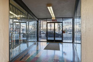 003_f8_2141 Mission St