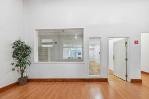 012_f8_2141 Mission St