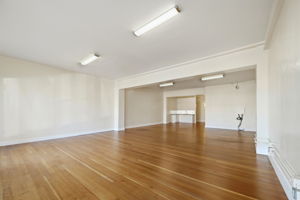 025_f8_2141 Mission St