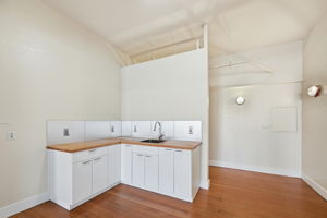 028_f8_2141 Mission St