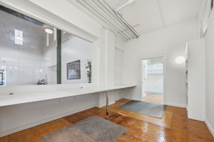 030_f8_2141 Mission St