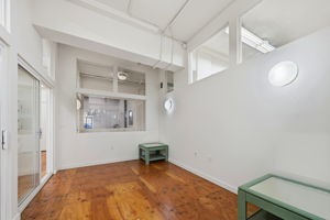 042_f8_2141 Mission St