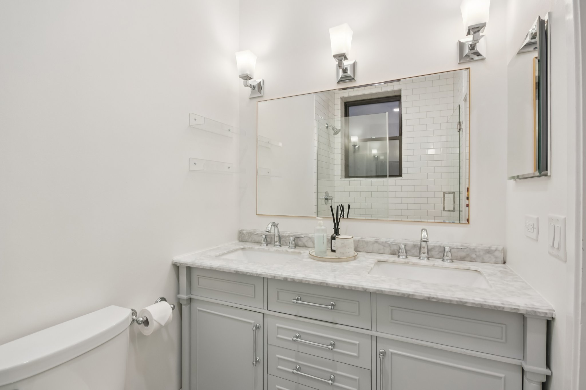 N Racine Ave-S1203-032.jpg