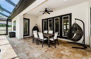 Patio 1E