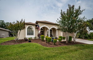 Front Exterior4