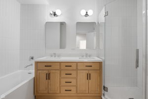 2144 W Schiller St E - Brady Miller_007