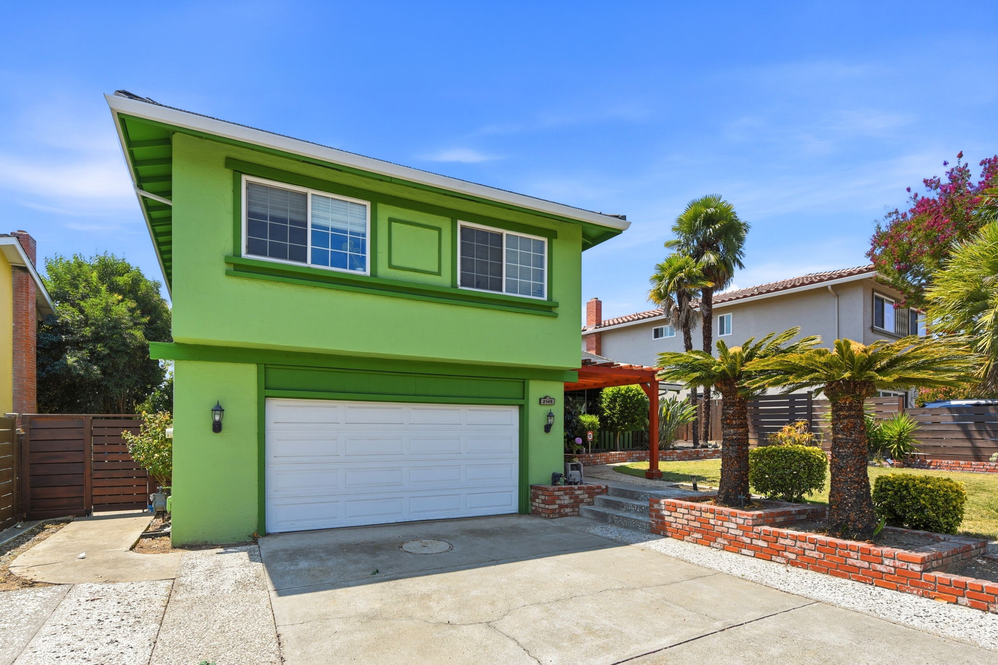 002_F8_2145 Ruby Ave