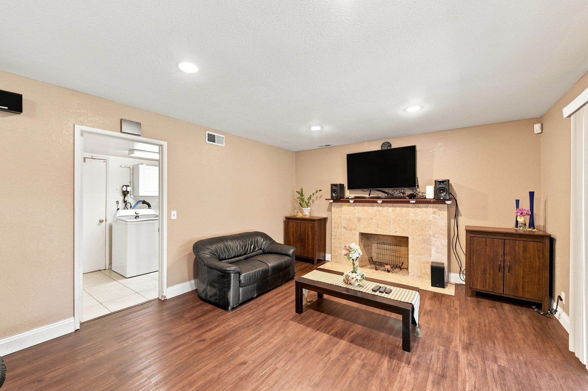 011_F8_2145 Ruby Ave