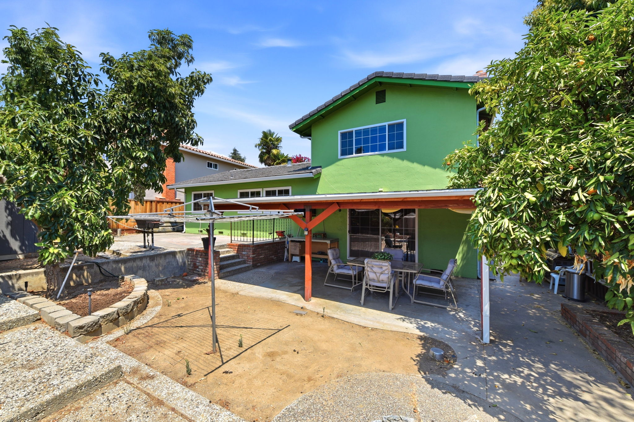 042_F8_2145 Ruby Ave