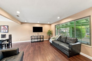 007_F8_2145 Ruby Ave