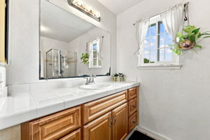 036_F8_2145 Ruby Ave