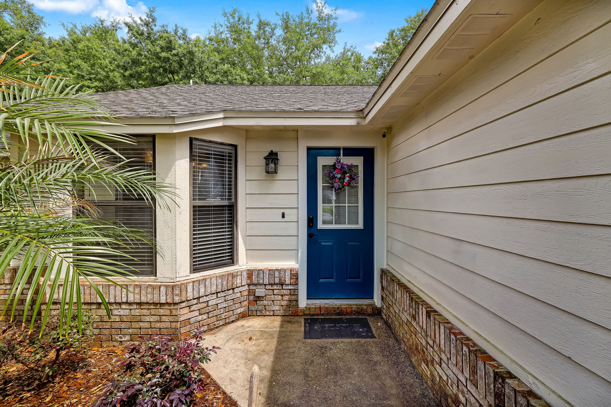 Front Entry Detail