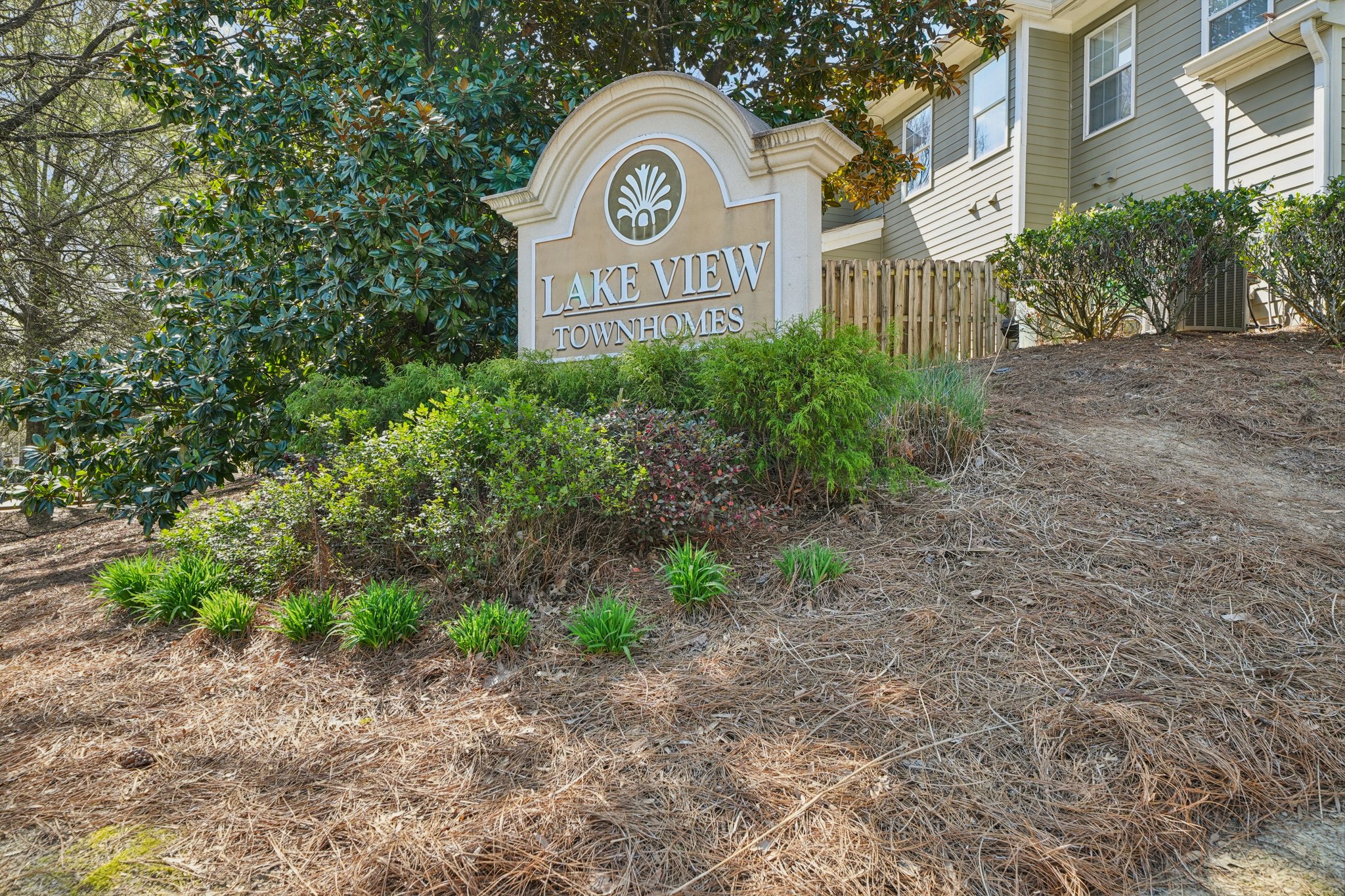 2147 Del Lago Cir, Kennesaw, GA 30152, USA