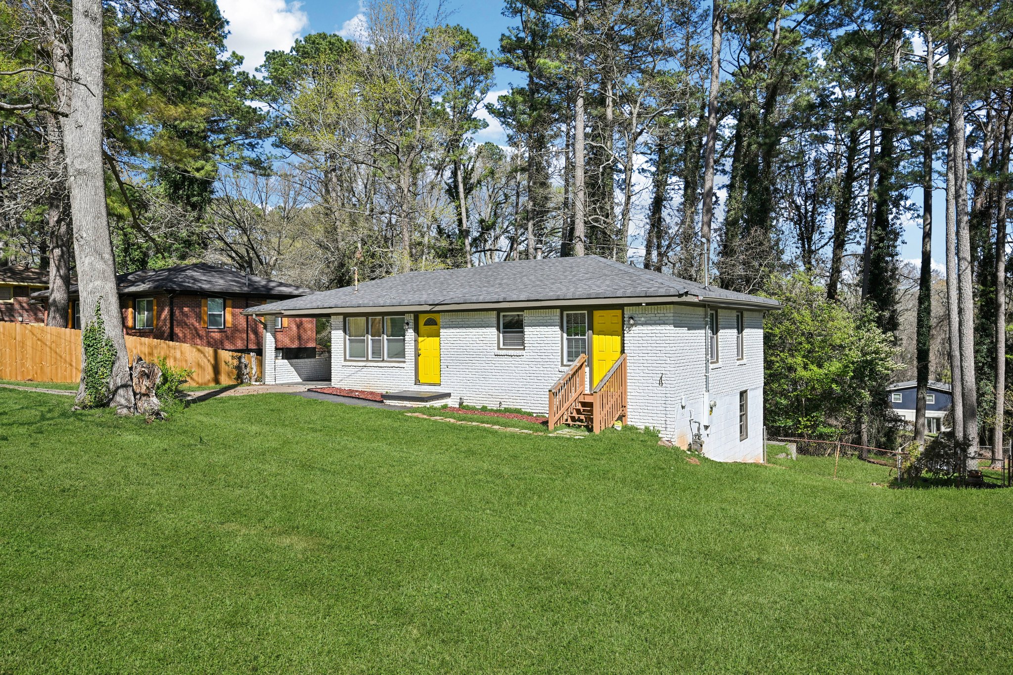 Meador Ave SE-L1403-005.jpg