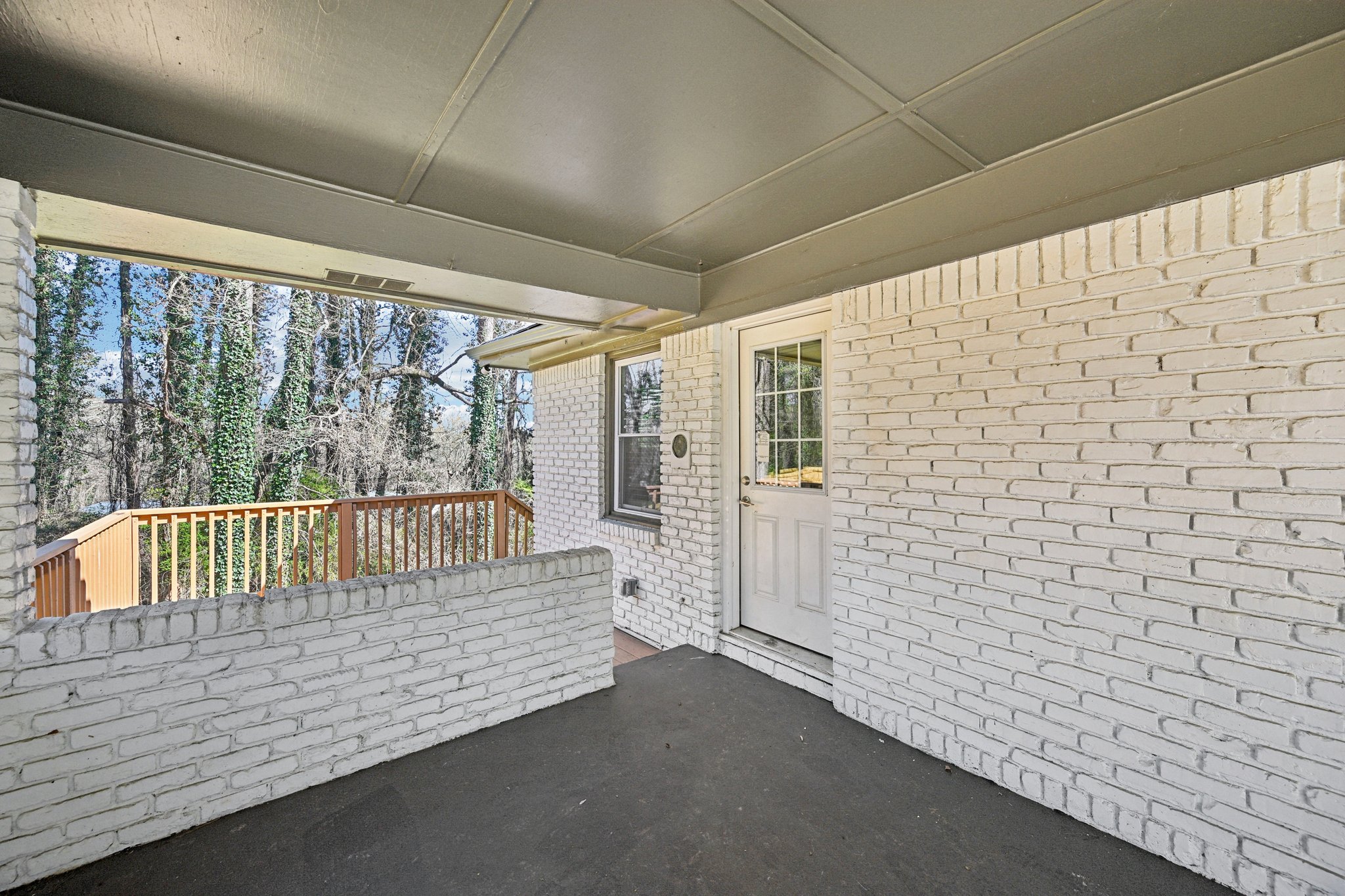 Meador Ave SE-L1403-008.jpg